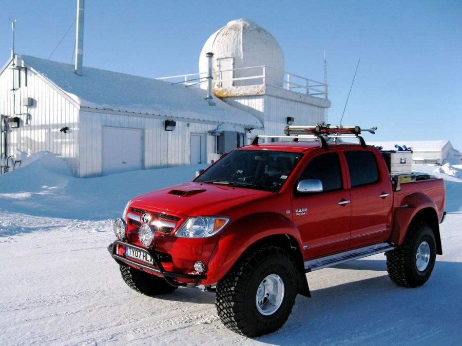  Arctic Trucks Toyota Hilux Invincible AT38 2007 года  (фото 7 из 22)